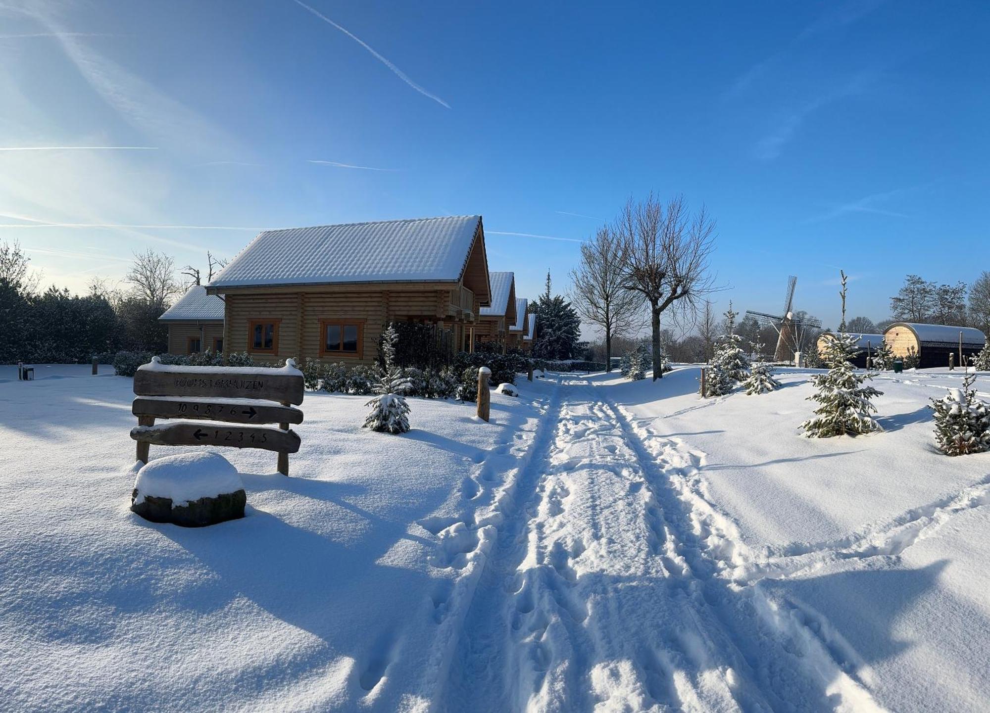 Boomstamhuis High Chaparral Oorsbeek Exterior foto