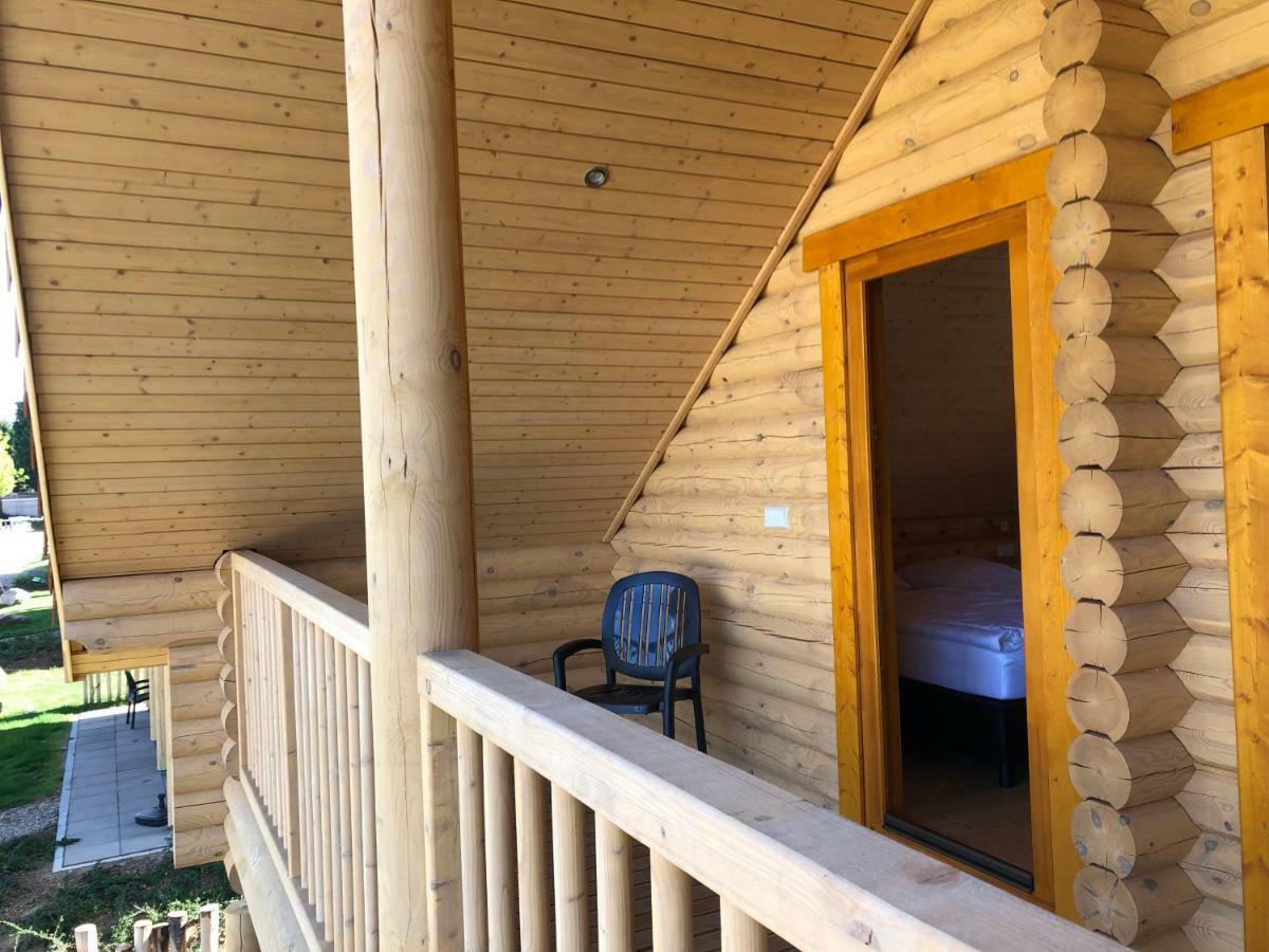 Boomstamhuis High Chaparral Oorsbeek Exterior foto