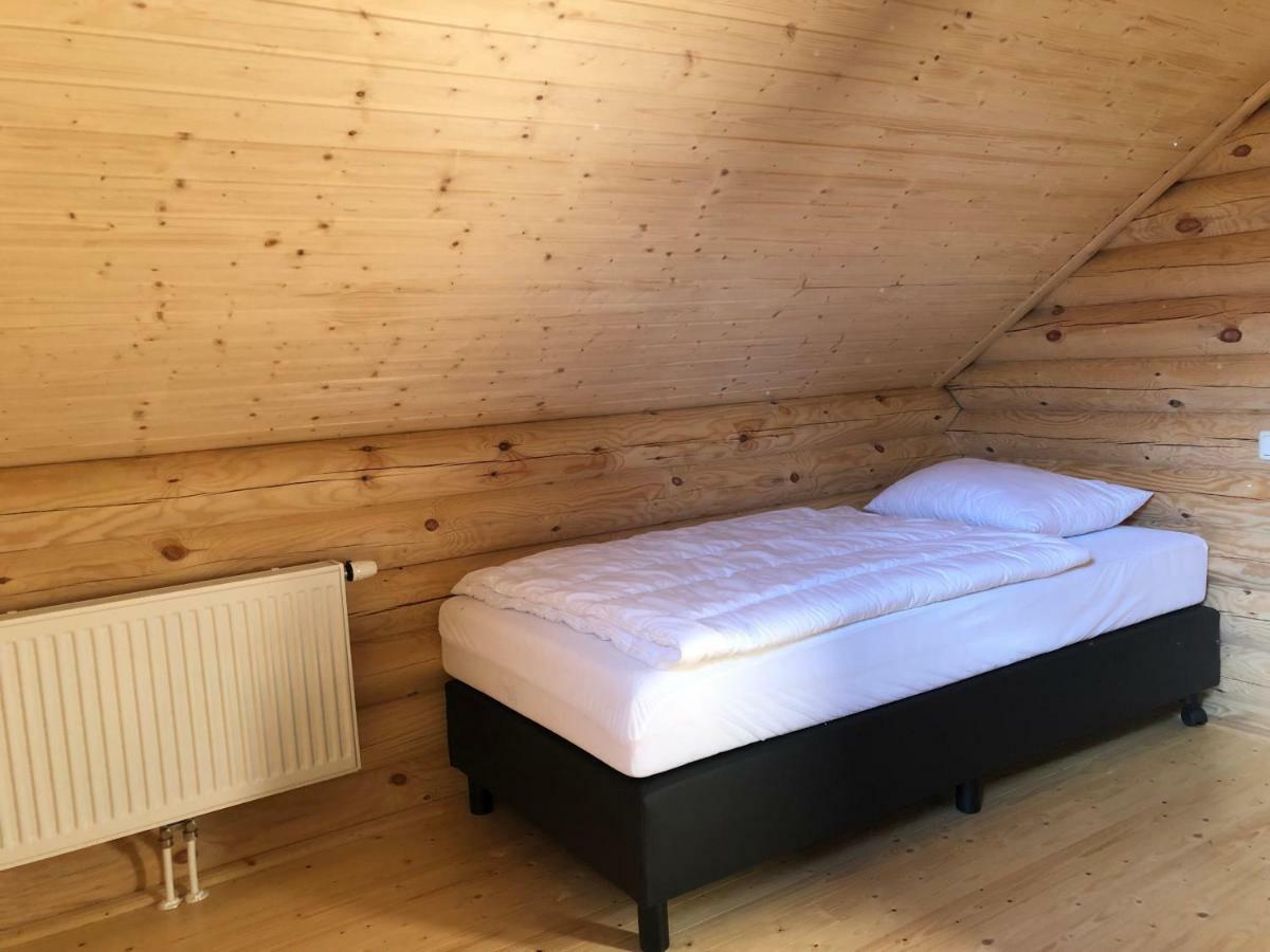 Boomstamhuis High Chaparral Oorsbeek Exterior foto